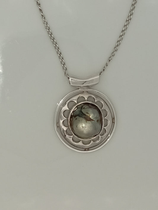 Natural Wild Pāua (New Zealand Abalone) Pearl Pendant shark bite design.